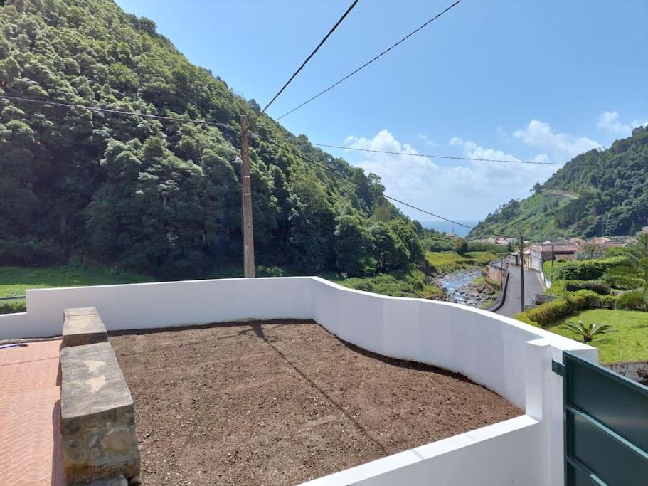 Casa Do Sanguinho Villa Faial da Terra ภายนอก รูปภาพ